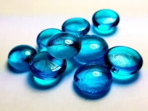 Nice Molybdenum 5+ doped glass bead NEW!