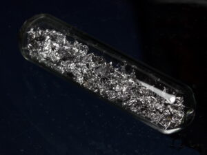 High pure lead metal flakes 99.999% in ampoule, 5.0 grams